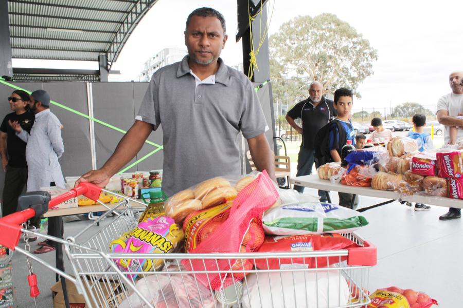 Gungahlin Mosque Food Pantry Team Distributes Food to Nearly 70 Families